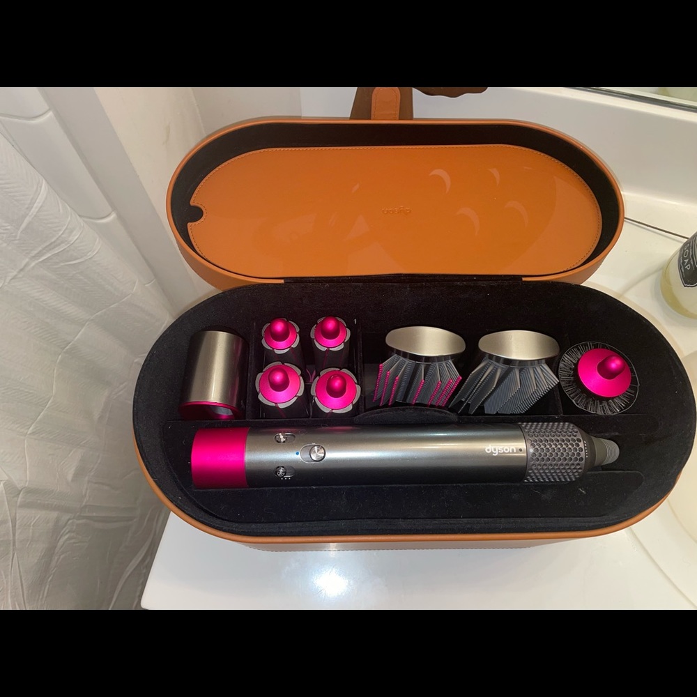 Dyson airwrap complete style